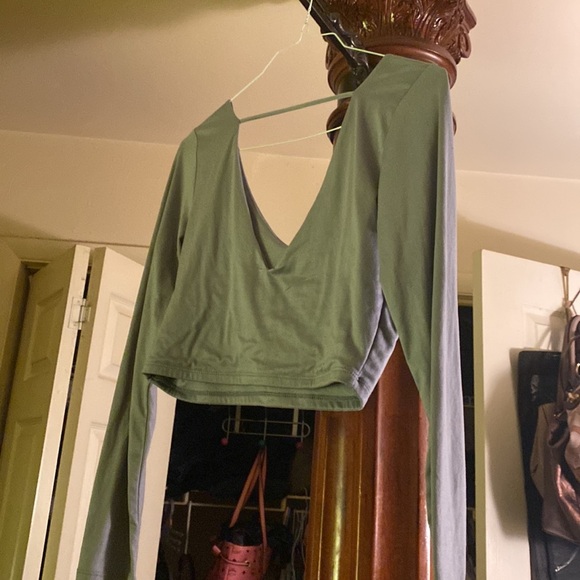 Actually grey deepv neck both sides crop top - Picture 3 of 8